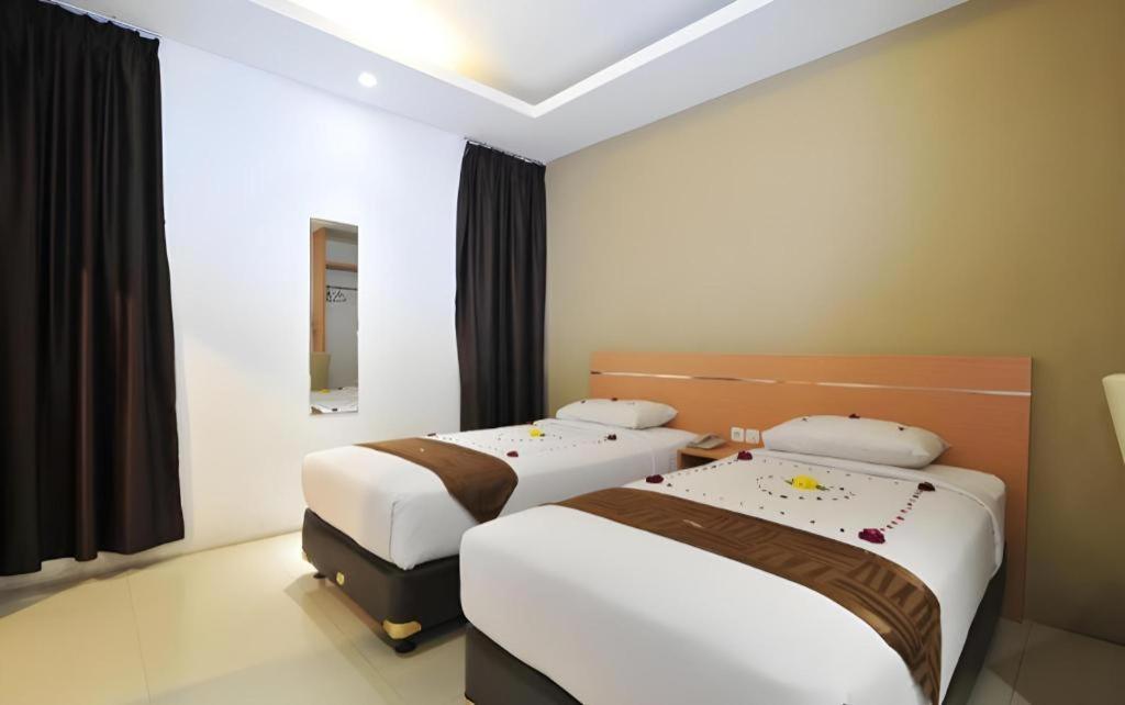 Guest House Nozz Semarang Buitenkant foto