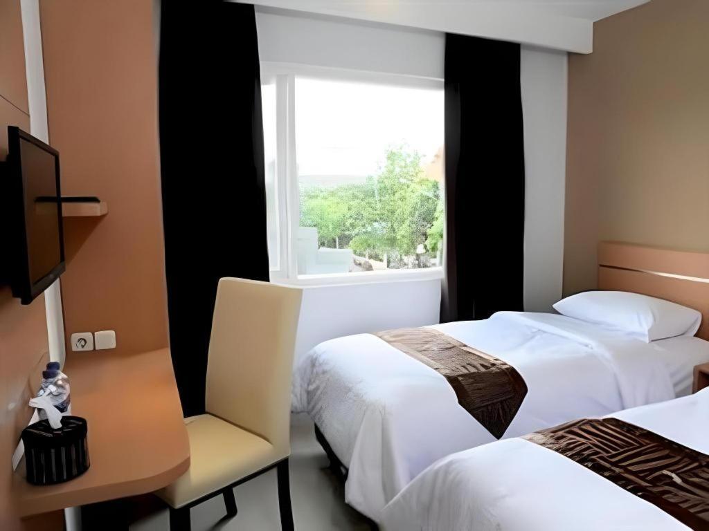 Guest House Nozz Semarang Buitenkant foto