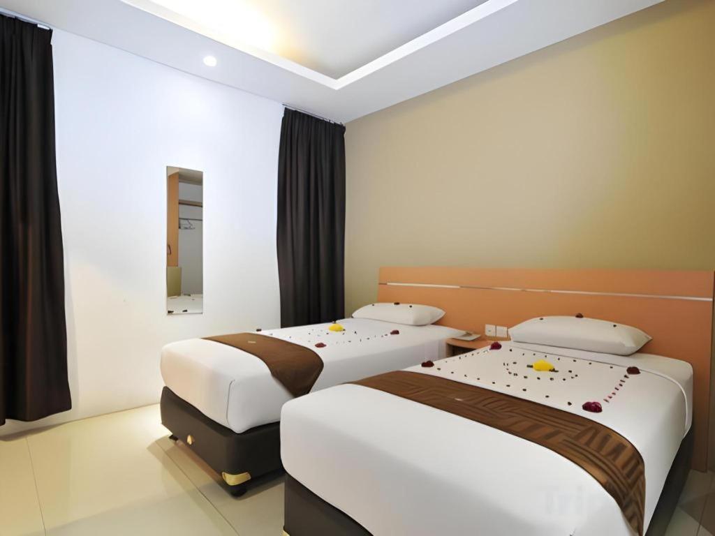Guest House Nozz Semarang Buitenkant foto