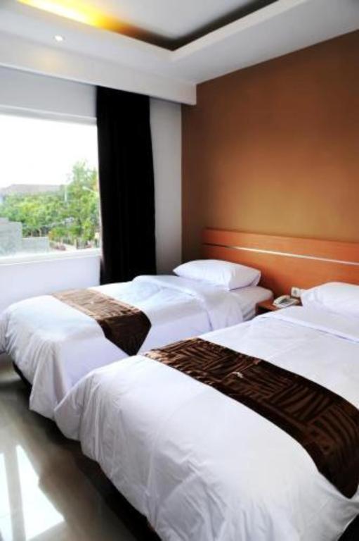 Guest House Nozz Semarang Buitenkant foto