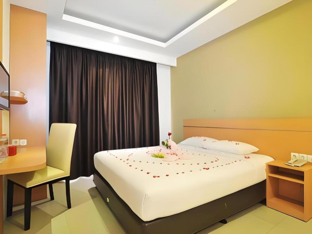 Guest House Nozz Semarang Buitenkant foto