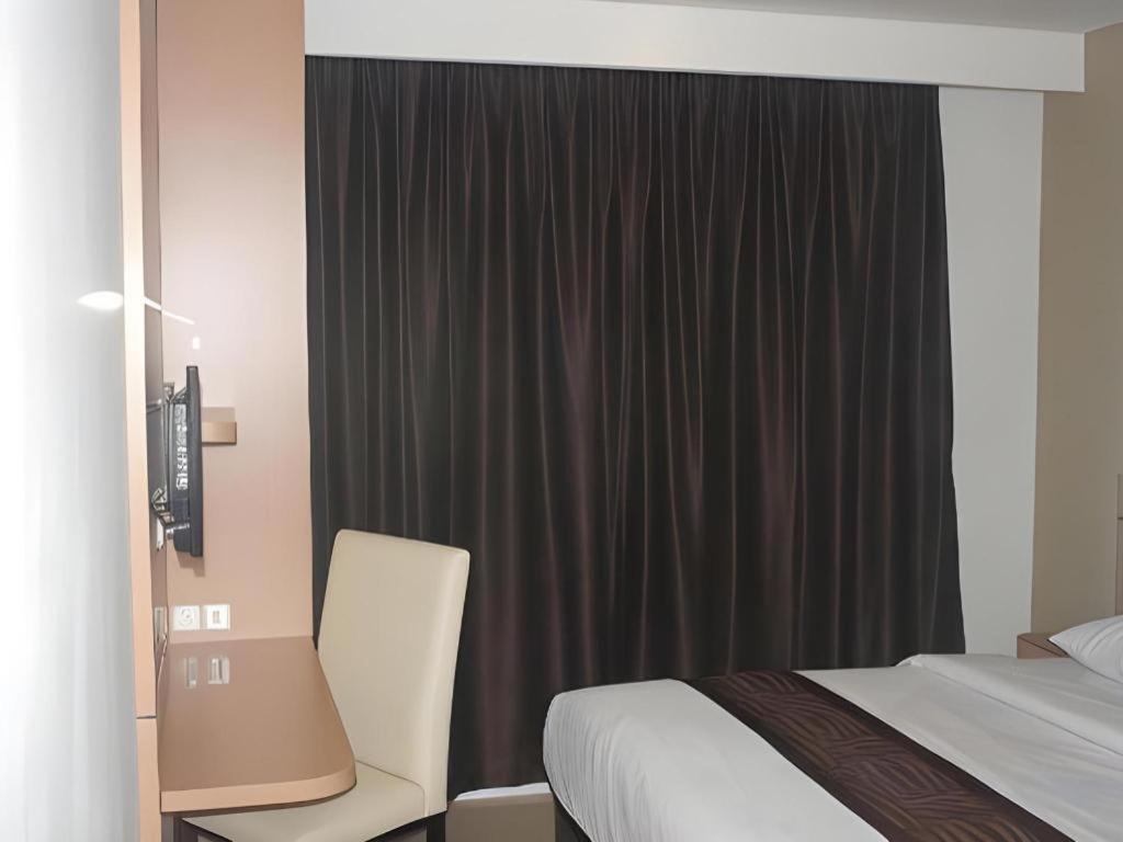 Guest House Nozz Semarang Buitenkant foto