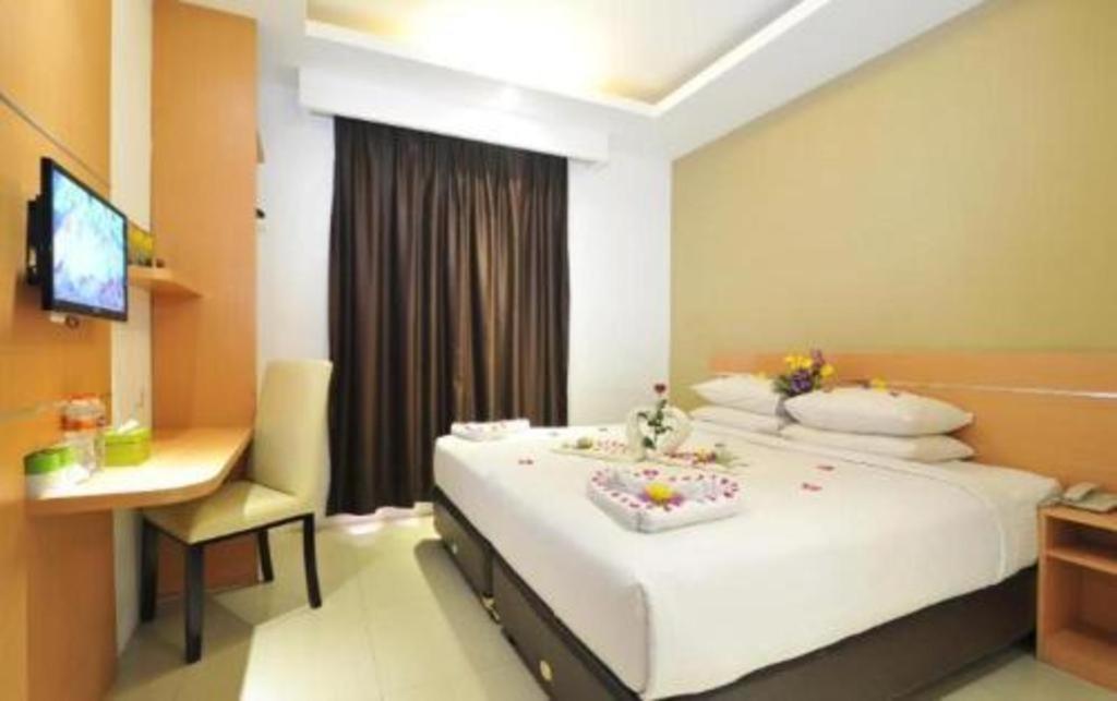 Guest House Nozz Semarang Buitenkant foto