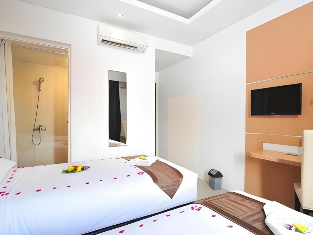 Guest House Nozz Semarang Buitenkant foto